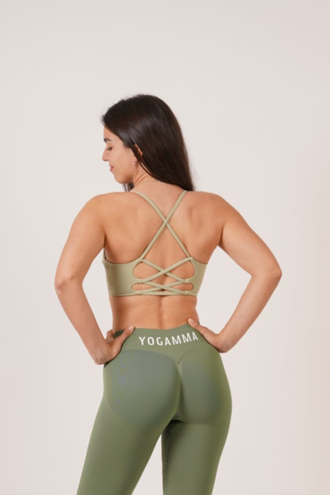 TOP VERDE MILITARE PRO FIT 🧘‍♀️
