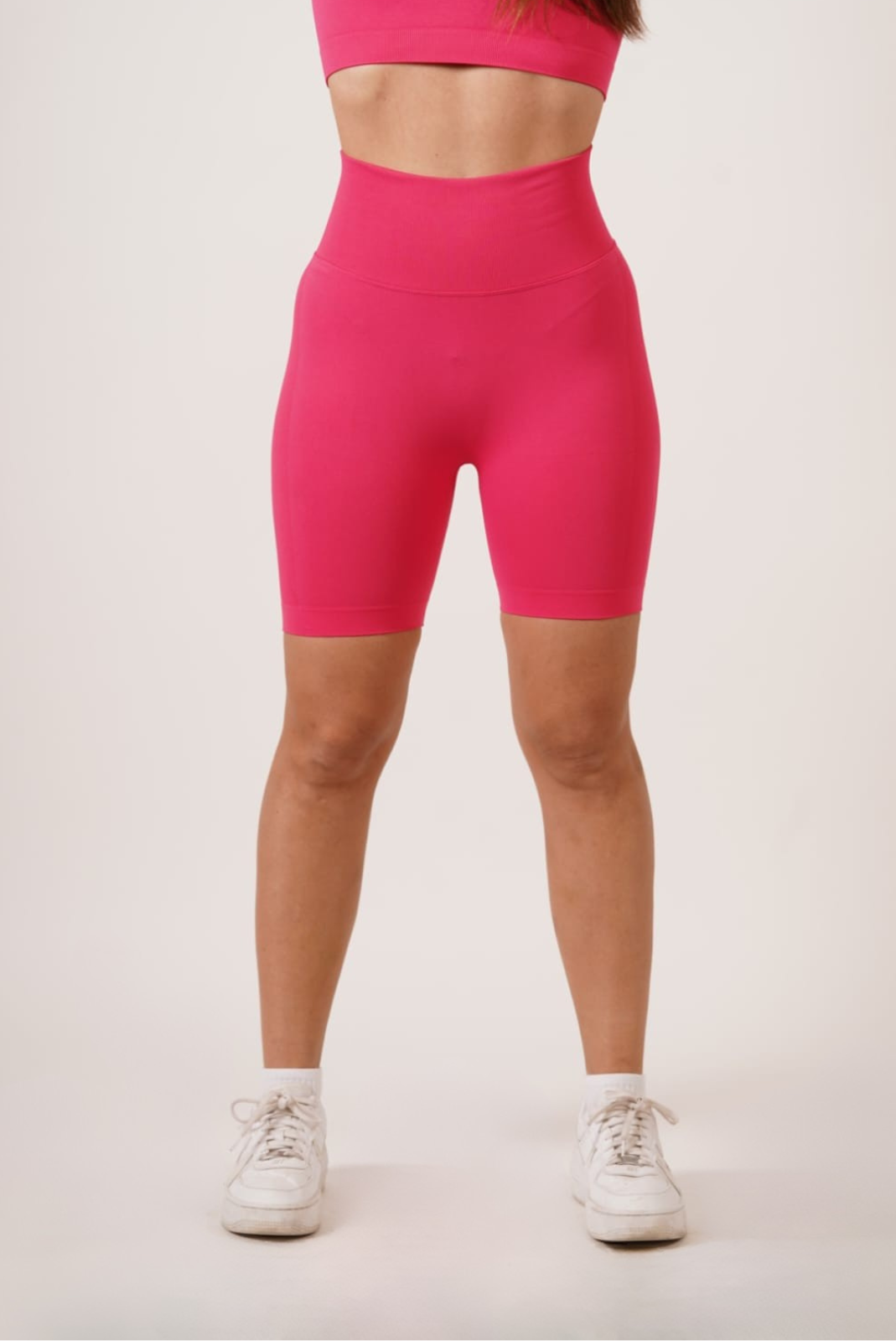 SHORTS PUSH UP YOGAMMA™ - FUCSIA